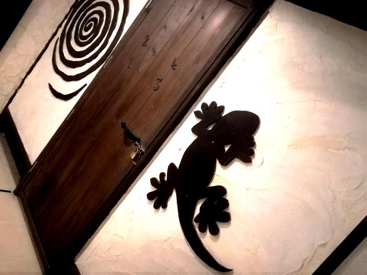 Taketomijima Guesthouse And Je Taime מראה חיצוני תמונה